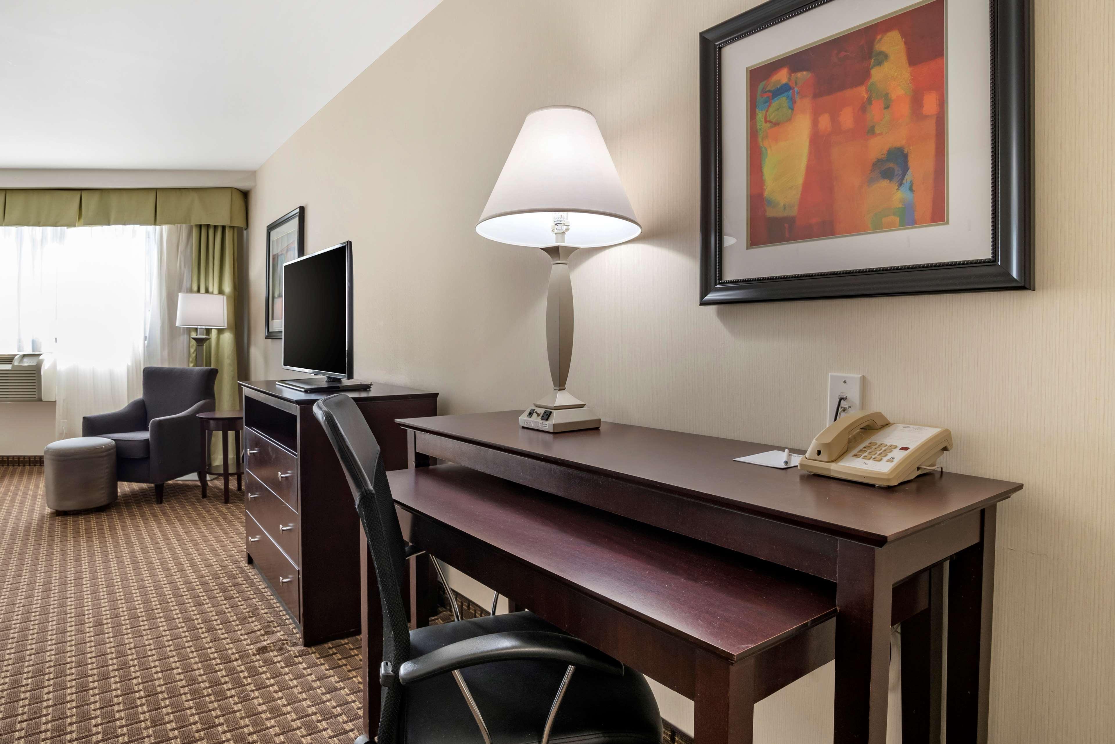 Best Western Plus Philadelphia Airport South - At Widener University Chester Buitenkant foto